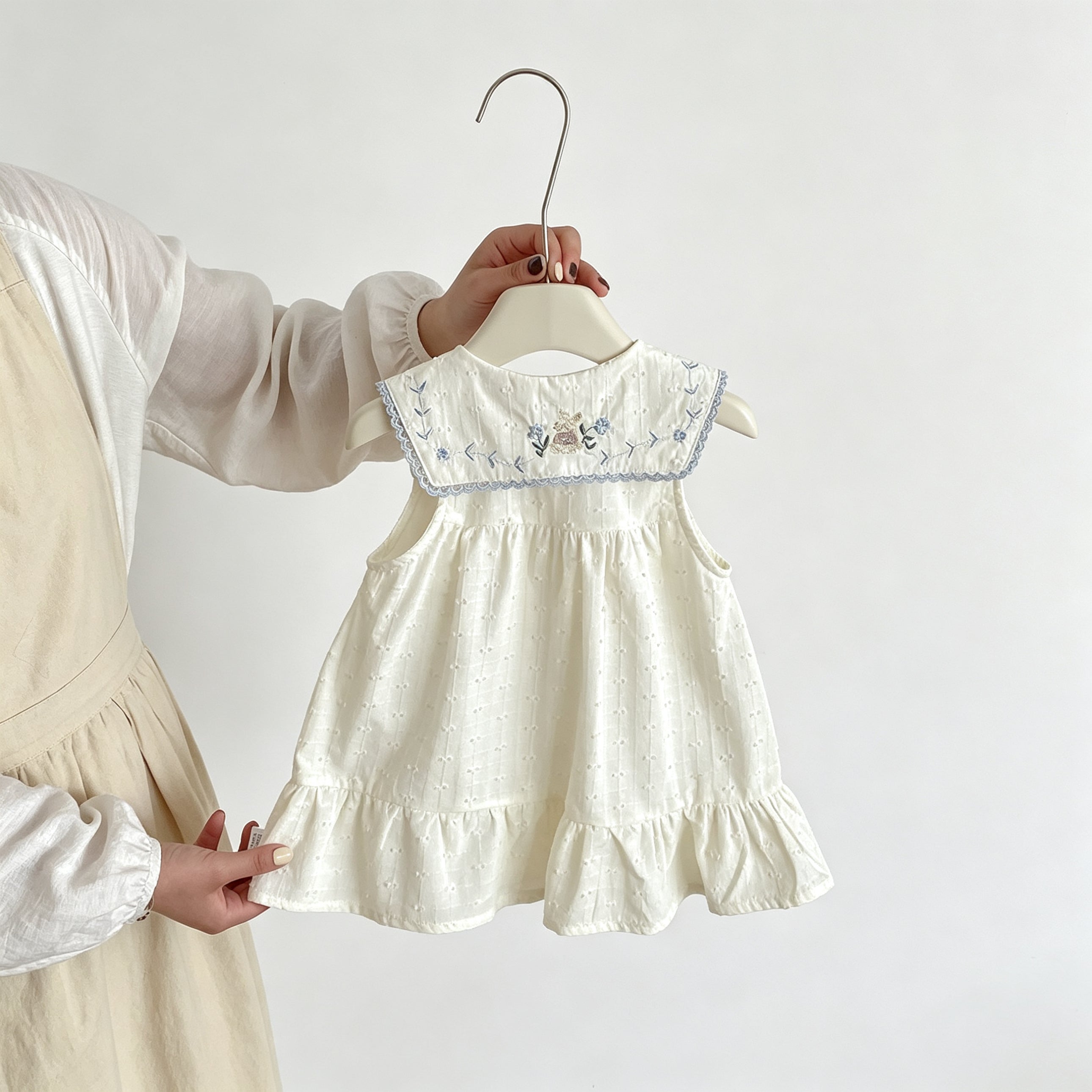 Toddler Girls White Sleeveless Dress Peter Pan Collar Lace Bows